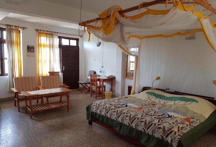 Отель Ifisi Community Centre