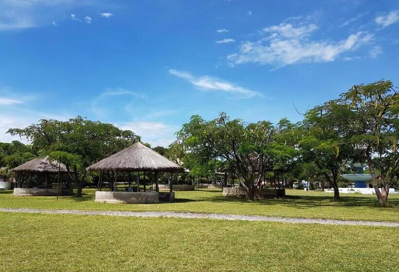 Отель Ifisi Community Centre