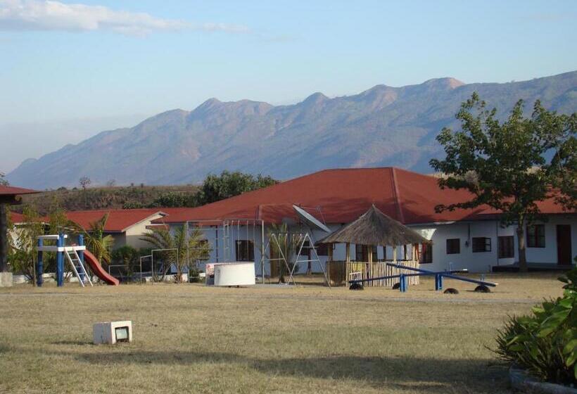 Отель Ifisi Community Centre