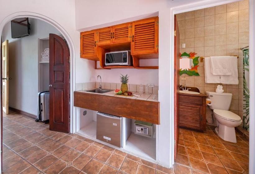 هتل Bird Of Paradise