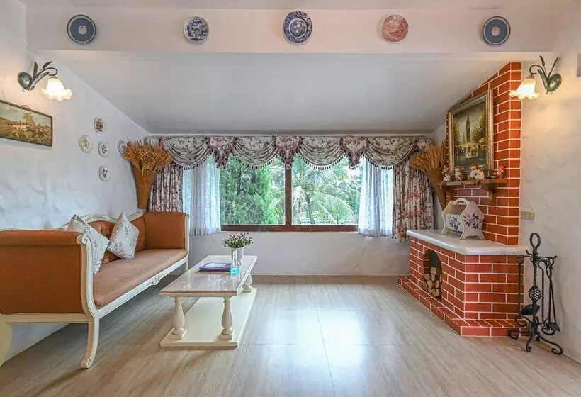 Swiss Valley Hip Resort