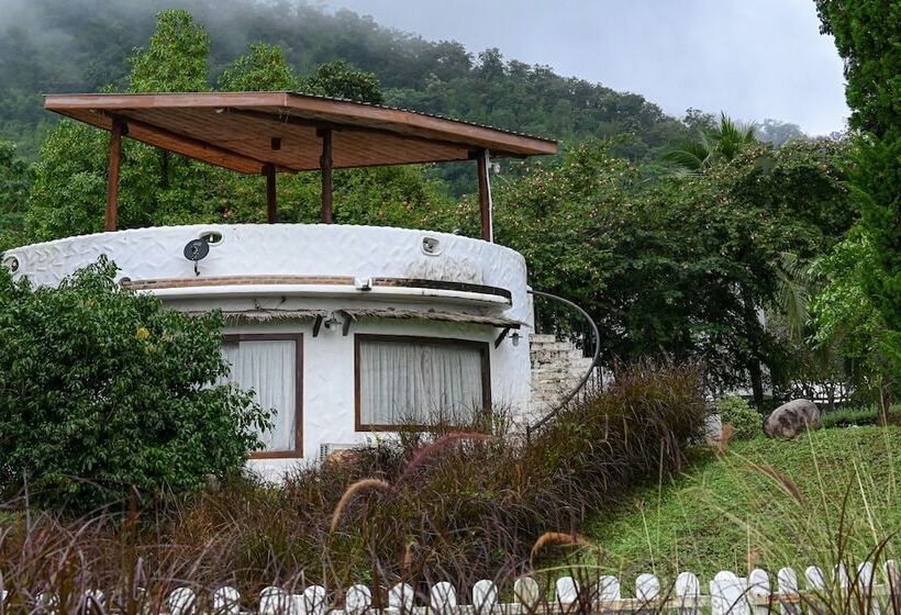 Swiss Valley Hip Resort