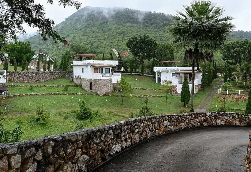 Swiss Valley Hip Resort