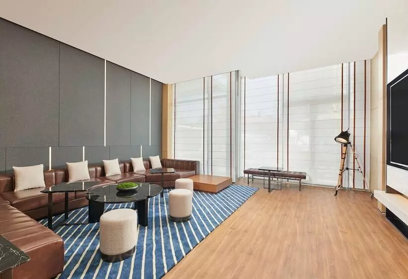 ホテル Four Points By Sheraton Chongqing North Railway Station