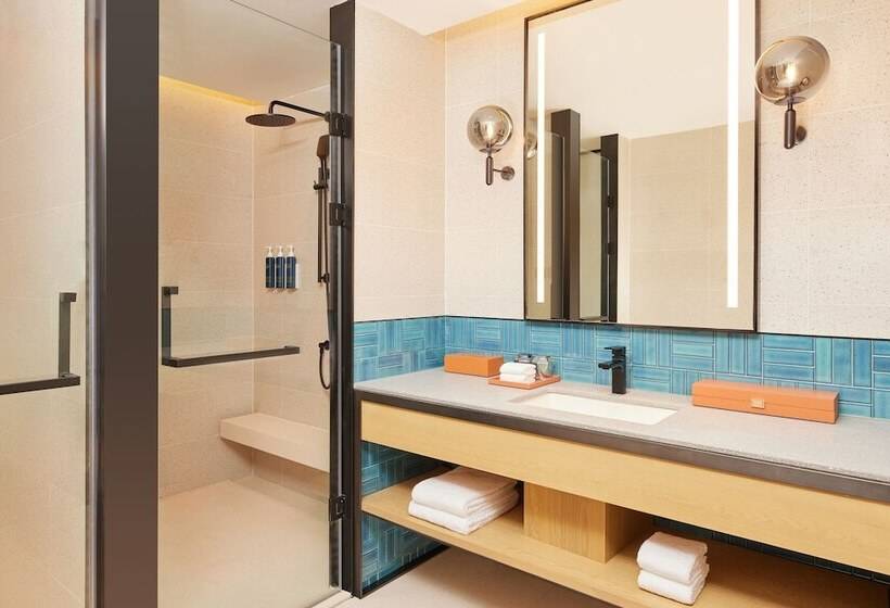 ホテル Four Points By Sheraton Chongqing North Railway Station