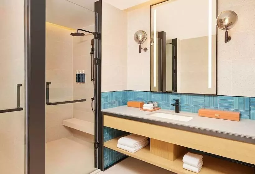 ホテル Four Points By Sheraton Chongqing North Railway Station