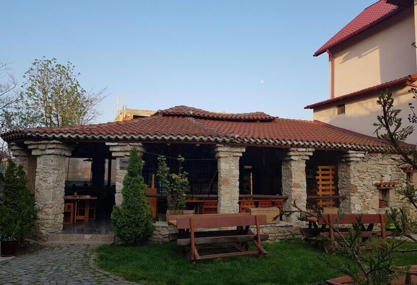 ユースホステル Jakuzzi