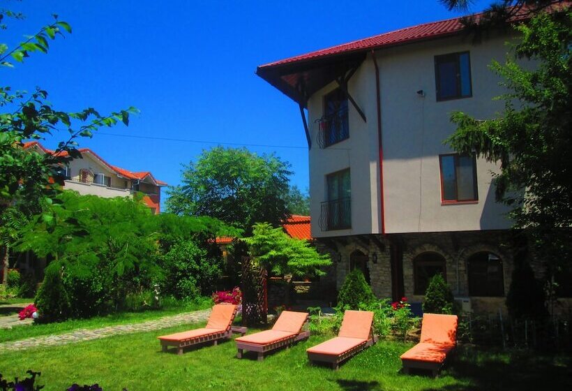 ユースホステル Jakuzzi