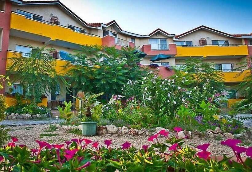 ユースホステル Jakuzzi