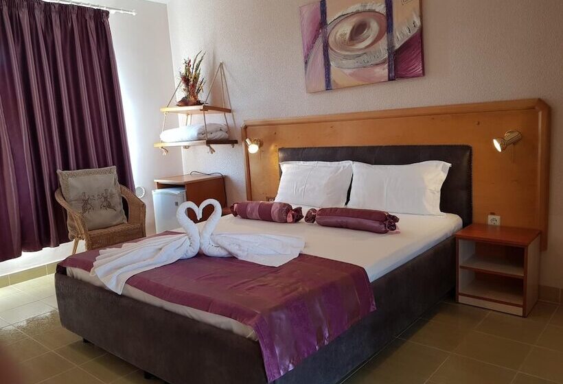 ユースホステル Jakuzzi