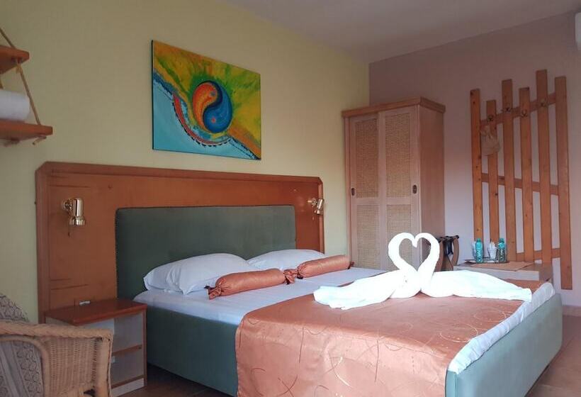 ユースホステル Jakuzzi