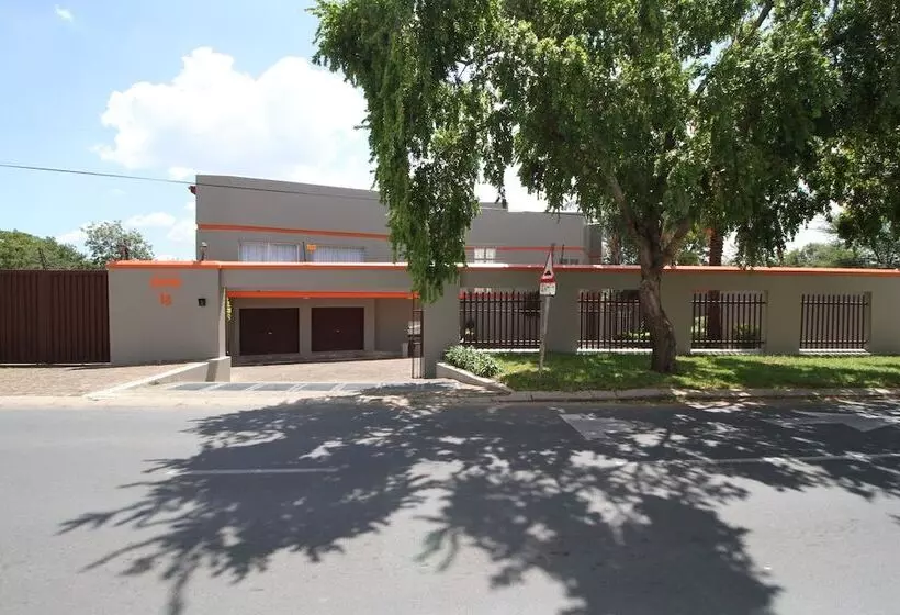 Aamiaismajoitus (B&B) Waterfall Guesthouse