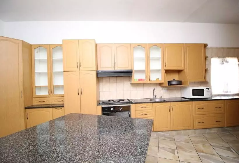 Aamiaismajoitus (B&B) Waterfall Guesthouse