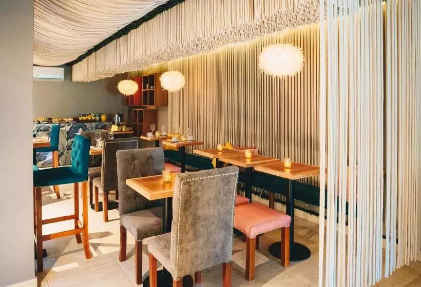 Hotelli Lg Golden Suites