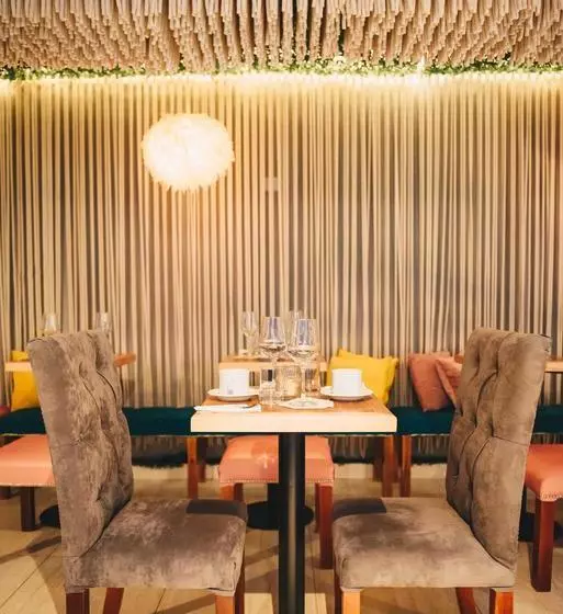 Hotelli Lg Golden Suites