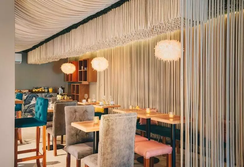 Hotelli Lg Golden Suites