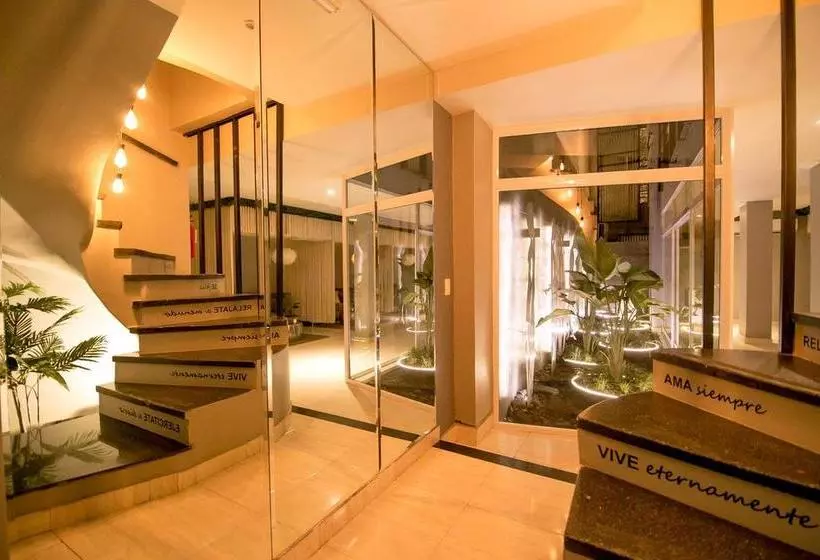 Hotelli Lg Golden Suites