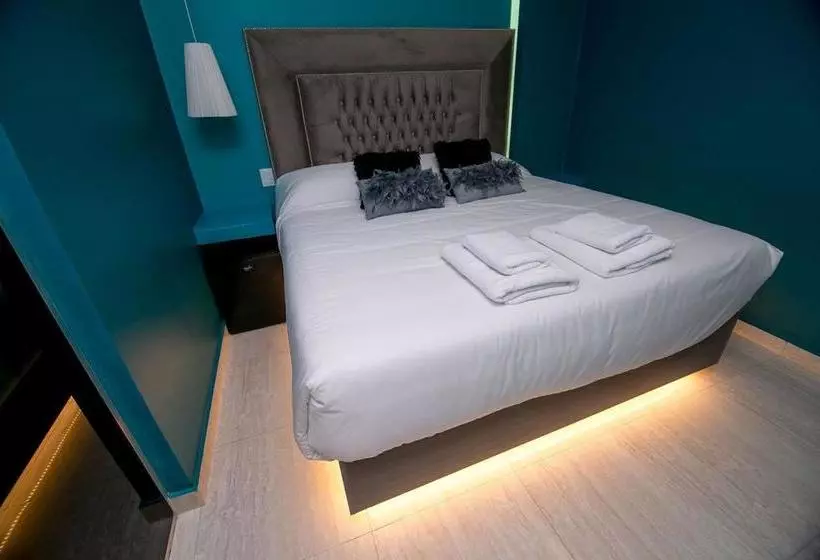 Hotelli Lg Golden Suites