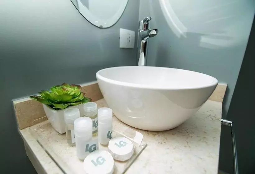 Hotelli Lg Golden Suites