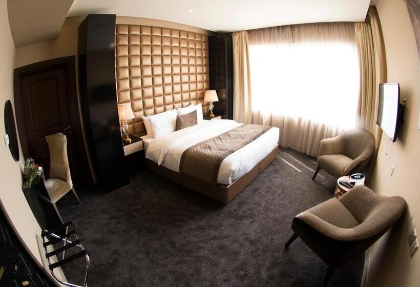 Hotel Lumiere Des Etoile