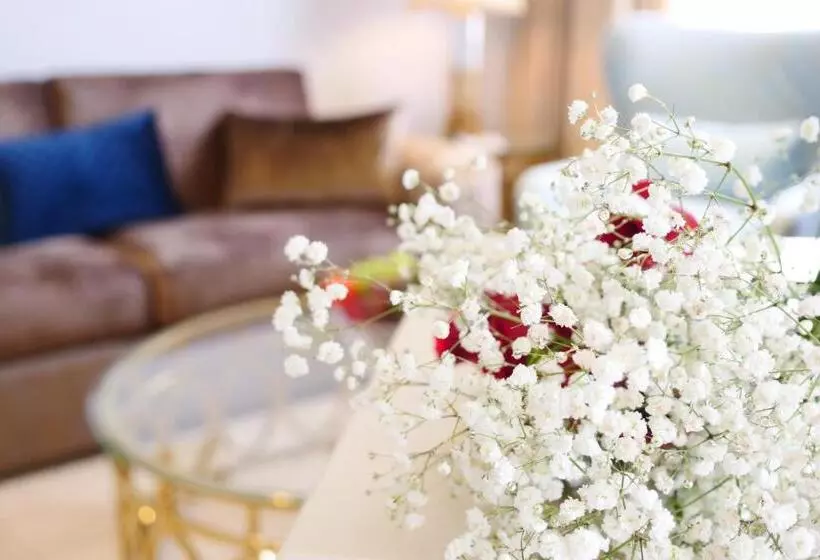 هتل Lumiere Des Etoile