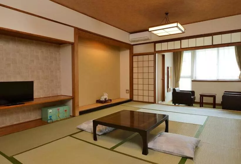 Ryokan Riverside Uedakan