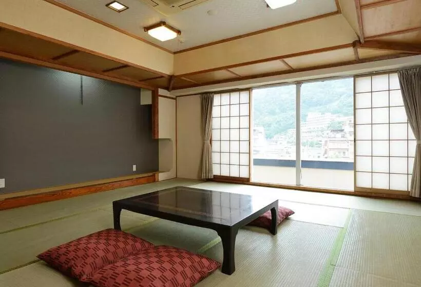 Ryokan Riverside Uedakan