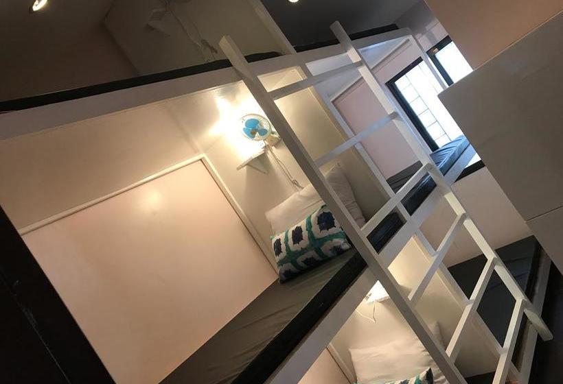 הוסטל The Nest @ Cebu