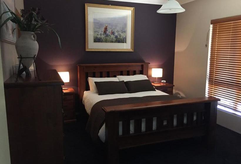 住宿加早餐 Atina Rocks Country Homestead