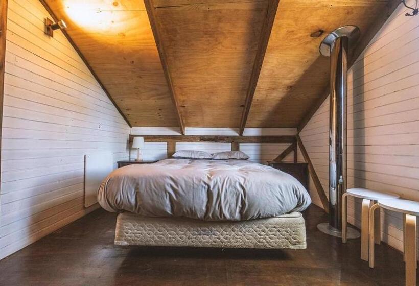 تختخواب و صبحانه Hostal Climb House