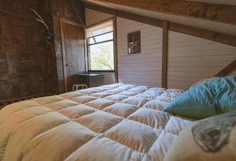 تختخواب و صبحانه Hostal Climb House