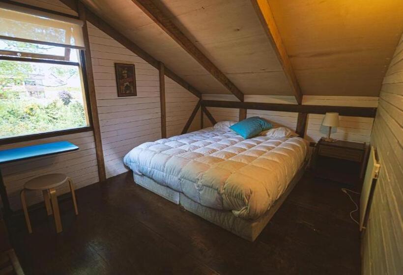 تختخواب و صبحانه Hostal Climb House