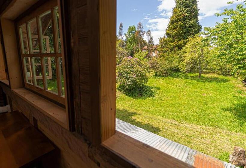 تختخواب و صبحانه Hostal Climb House