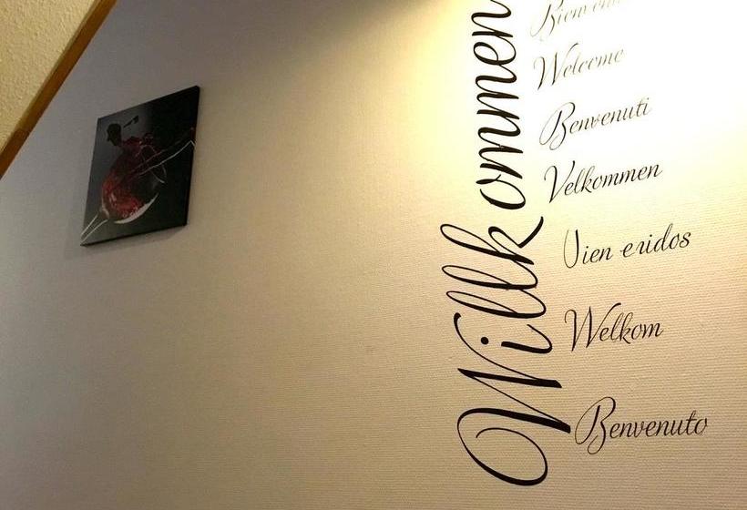 مبيت وإفطار Zur Reblaus