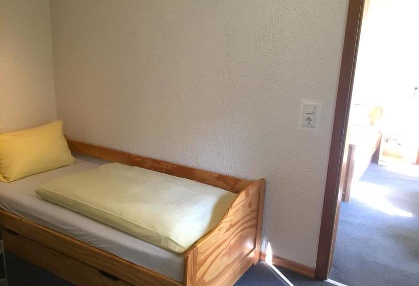 مبيت وإفطار Zur Reblaus