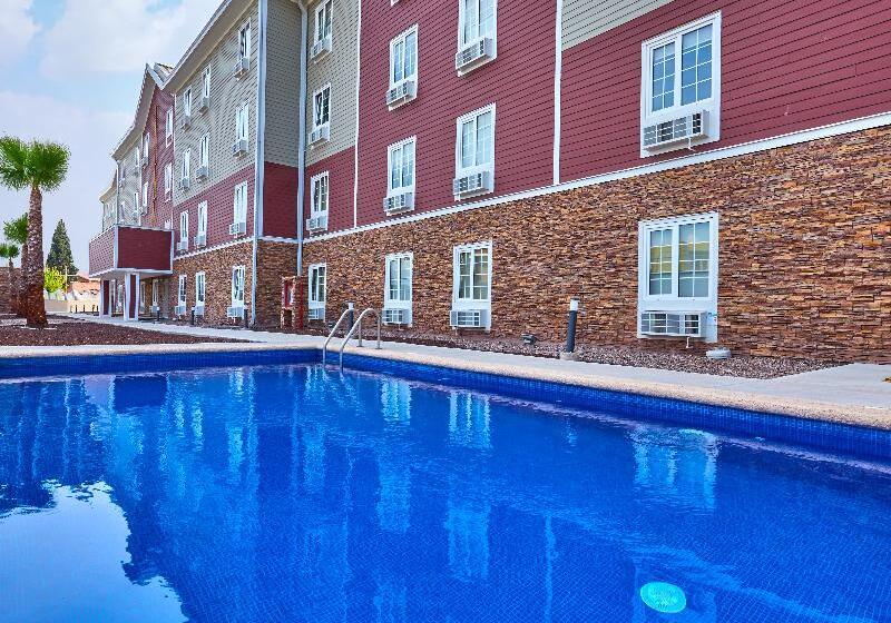 ホテル Extended Suites Celaya Galerias