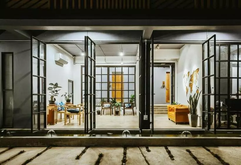 هتل Hug Inn Phrae