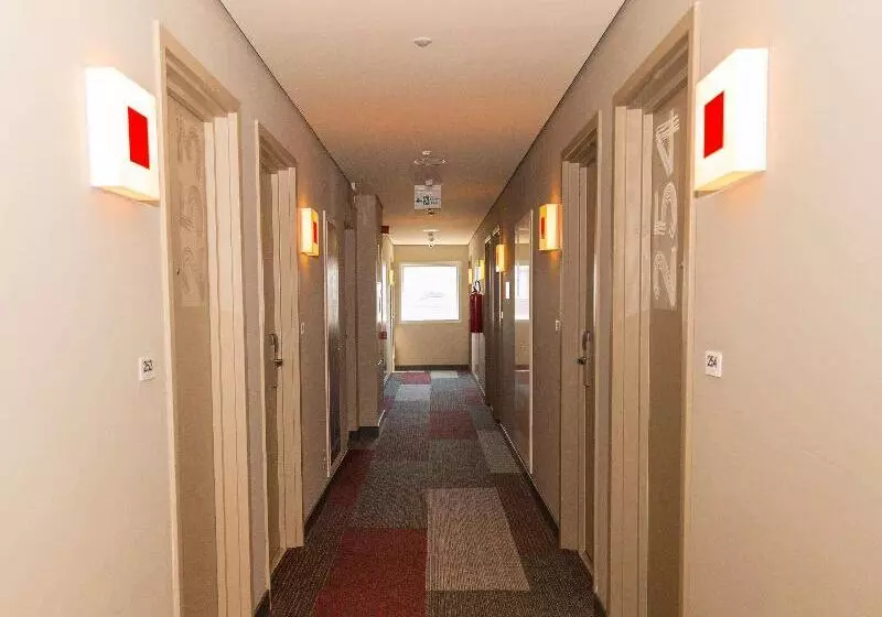 ホテル Ibis Lorena  Circuito Da Fe