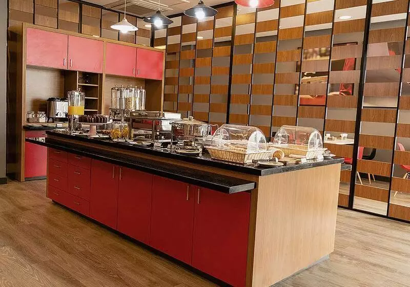 ホテル Ibis Lorena  Circuito Da Fe