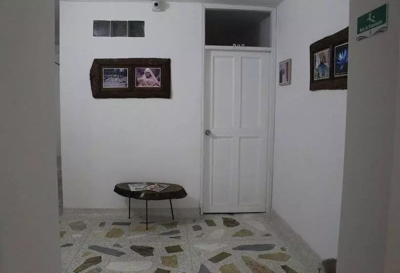 ホテル Iraka Zenu