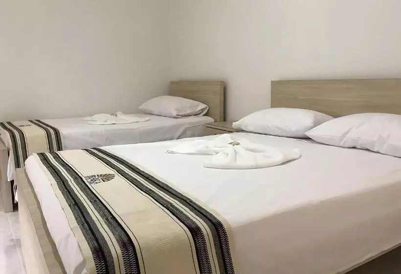 ホテル Iraka Zenu