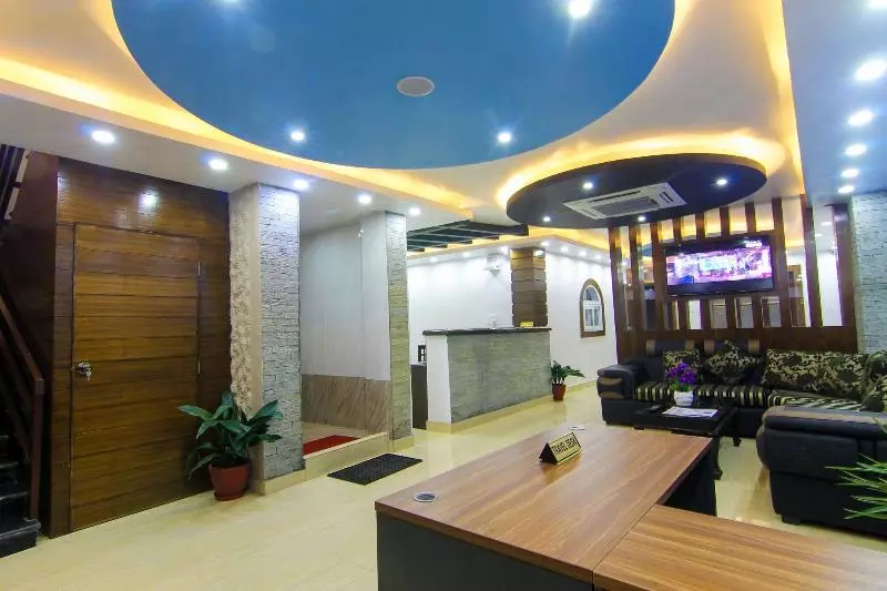 هتل Lakeside Pvt. Ltd