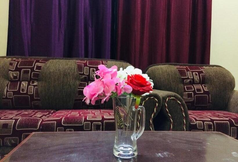 هتل Lakeside Pvt. Ltd