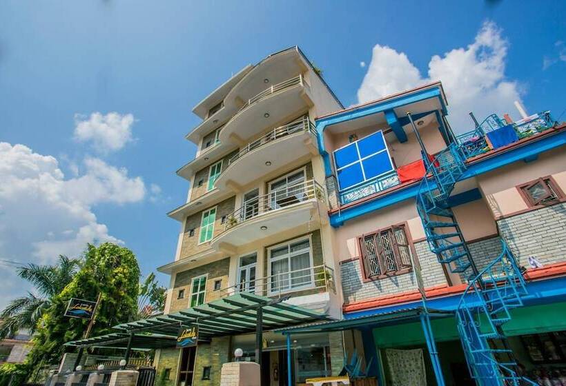 هتل Lakeside Pvt. Ltd