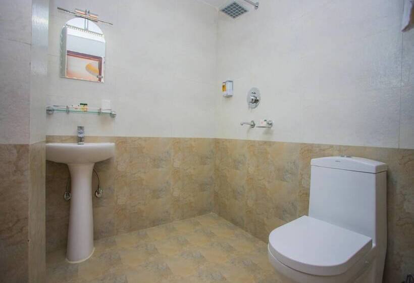 هتل Lakeside Pvt. Ltd