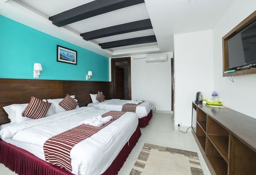 هتل Lakeside Pvt. Ltd