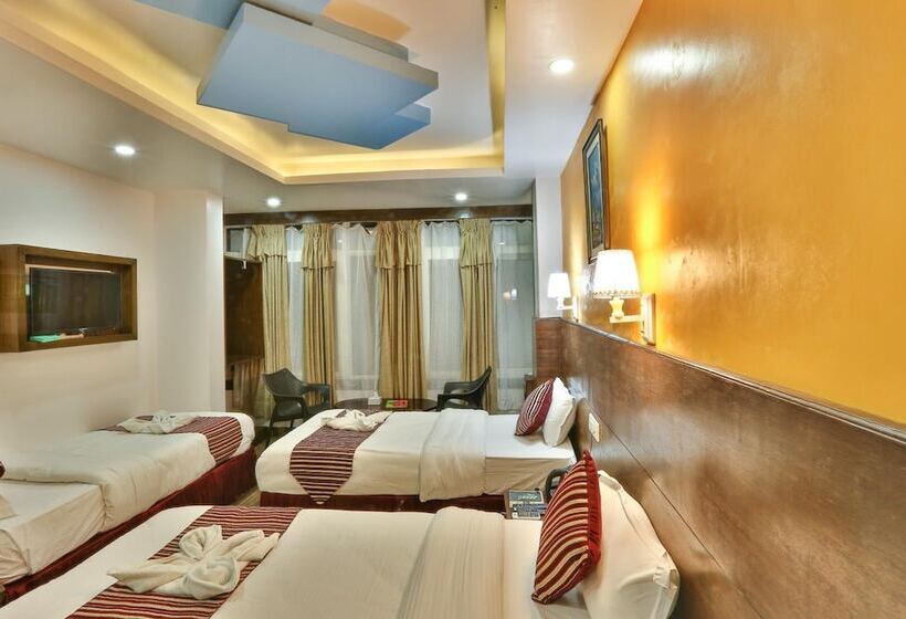 هتل Lakeside Pvt. Ltd