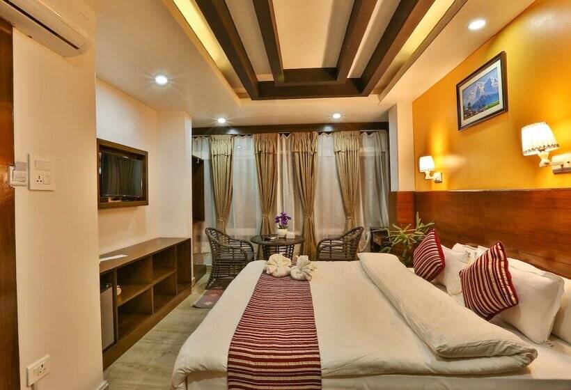 هتل Lakeside Pvt. Ltd