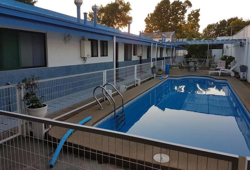 هتل Los Cardenales