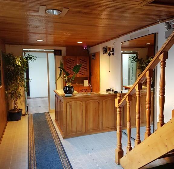 هتل Los Cardenales